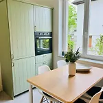 דירה Luxusapartment Im Dichterviertel *garten*parkplatz*wifi* *
